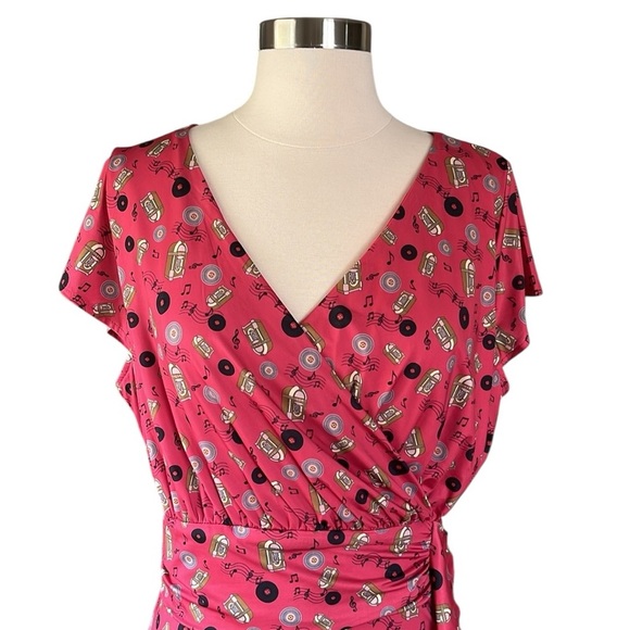 LINDY BOP Faux Wrap Midi Dress in Jukebox Print NWT Size 8 - Picture 3 of 11